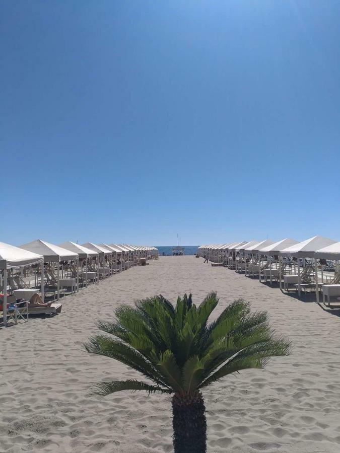 Danio Beach House Lido di Camaiore Exterior foto
